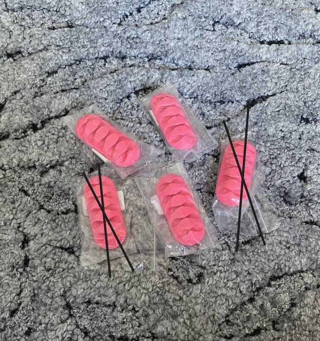 Uchwyt na kabel/ Organizer/ Klipsy mocujące kolor różowy