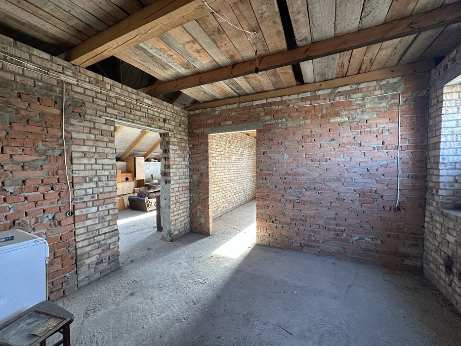 Продаж окремостоячого будинку в Оброшине