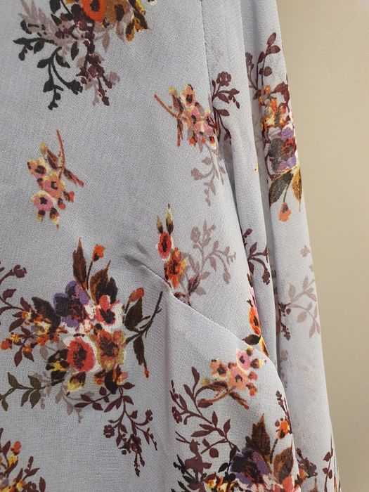 Sukienka  damska zwiewna  roz M nowa