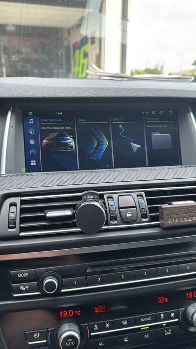 Rádio Android 14 com GPS BMW F10 F11 (Novo)