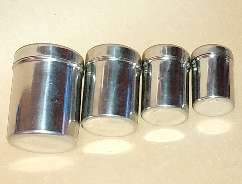 Бляшанки з кришками для кухні, з нержавійки. Банки скляні з кришками.