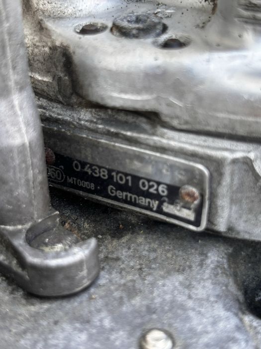 Mercedes 190 w201 K-Jet Regulator EHA Rozdzielacz Paliwa