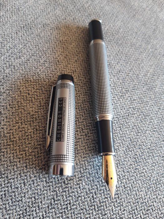 Caneta de tinta permanente BALMAIN