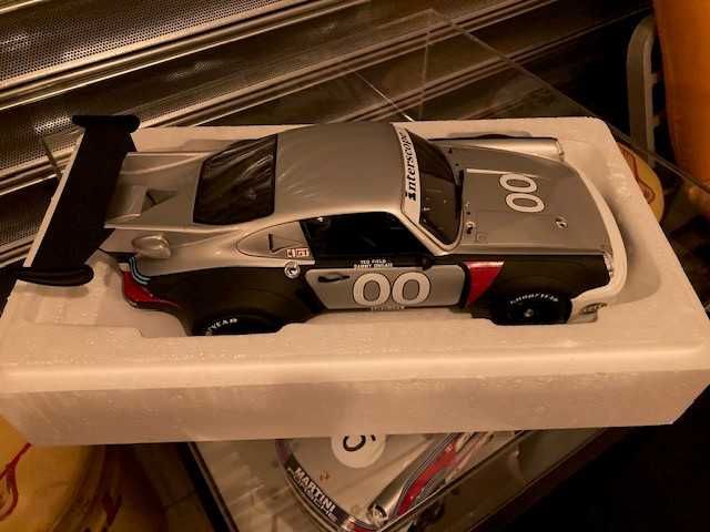 Miniatura 1:12 Porsche 911 CMR Novo