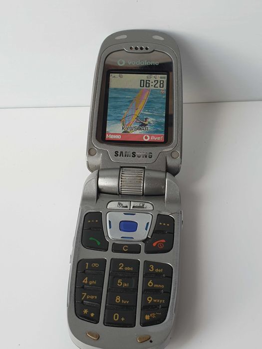 телефон Samsung SGH-Z140V зарядне KOREA
