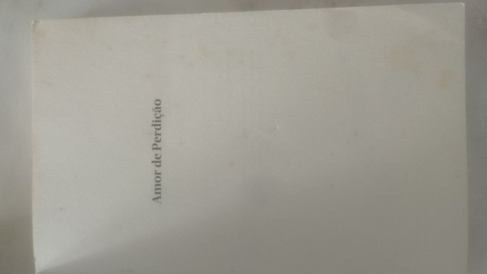 Livro "Amor de perdição" de Camilo Castelo Branco