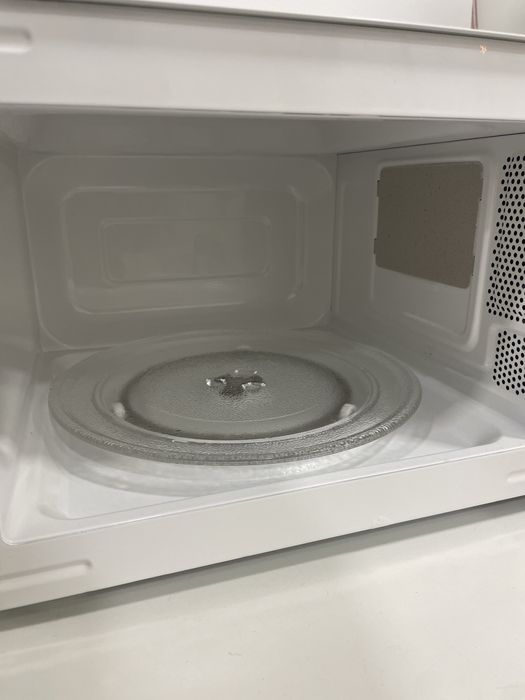 Micro-ondas Kunft KMW4459 – 1100W – Bom estado