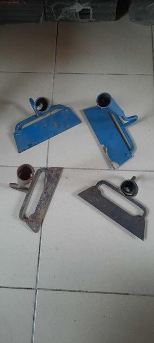 Лопаты снежные. Тяпки. Молоток. Строительные мастерки.