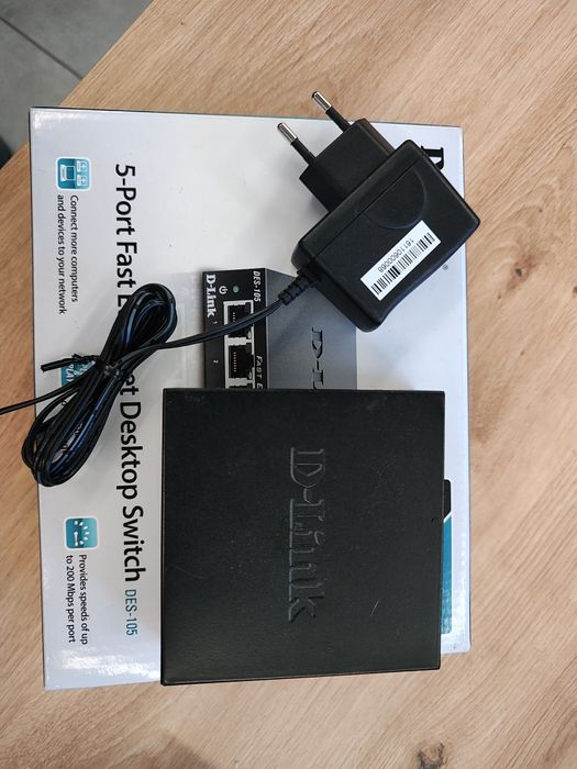 Switch sieciowy 10/100 5 portowy D-Link DES-105