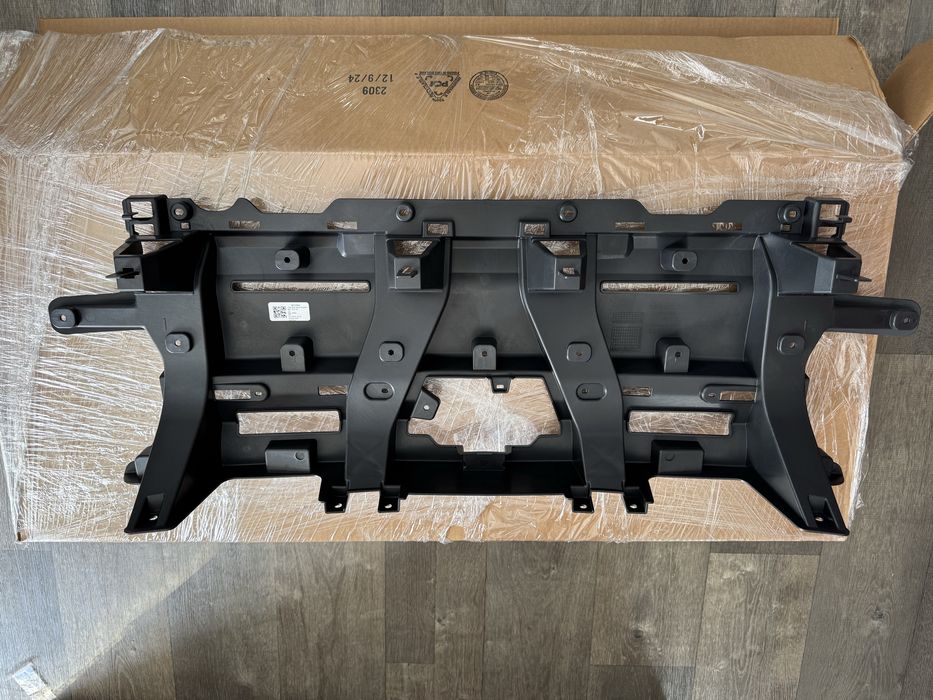 Honda Prologue капот