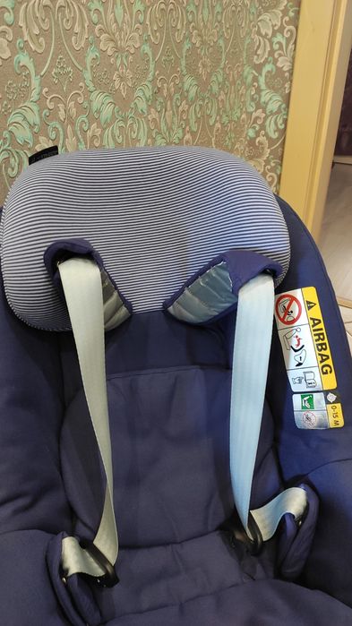 Дитяче автокрісло  Maxi-Cosi з базою