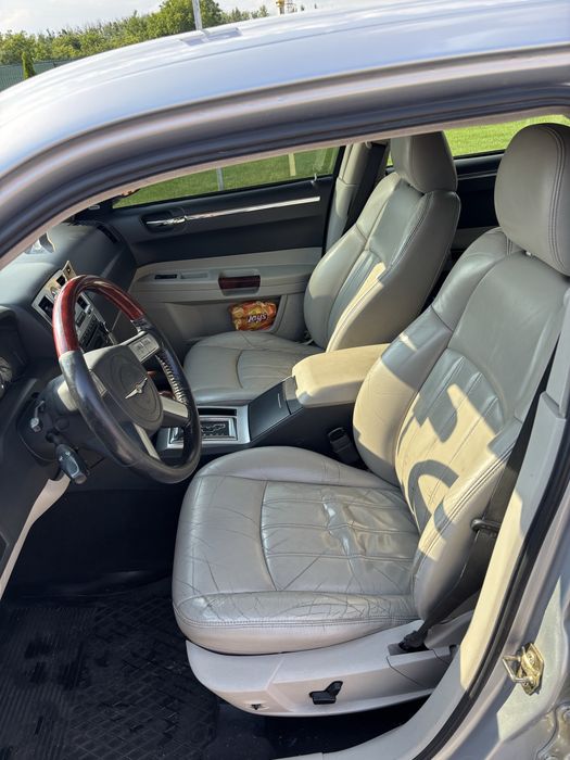 Крайслер 300с 2,72 обьем