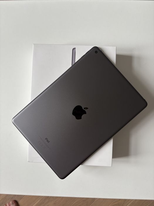 iPad 9 gen – 64 GB Wi-Fi – stan idealny