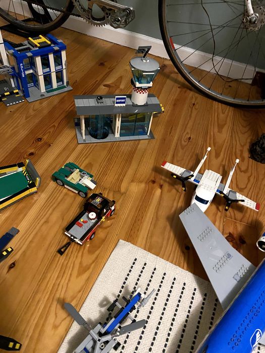 Vários conjuntos LEGO