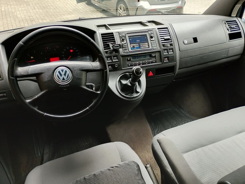 VW Caravelle 1.9 TDI 2006 nacional