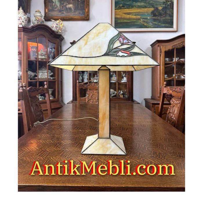 Настільна лампа в стилі Тіффані світильник вітраж 7603