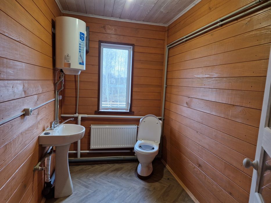 Продається новий житловий будинок на дачному масиві 15 км від Житомира