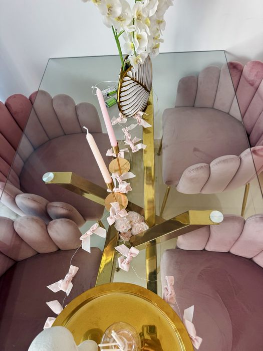 Cadeiras estofadas rosa