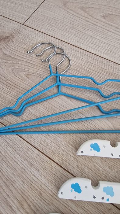 Cabides bebé_COMO NOVO