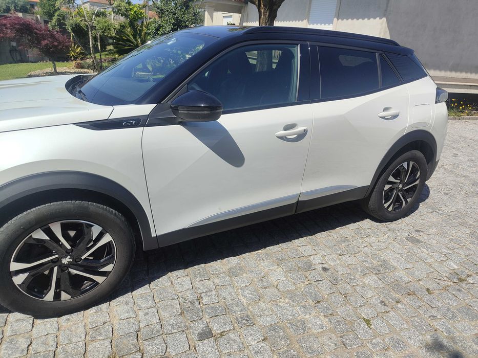 Peugeot 2008 1.2 PureTech GT EAT8