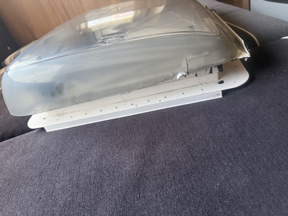 Okienko dachowe kemping 40/40 dometic