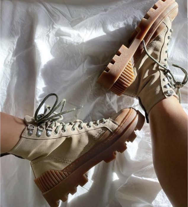 Черевики Zara.