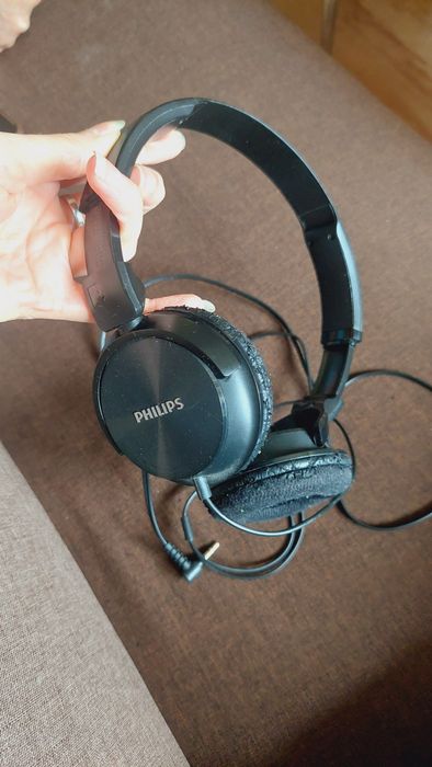 Słuchawki nauszne Philips Action Fit czarne