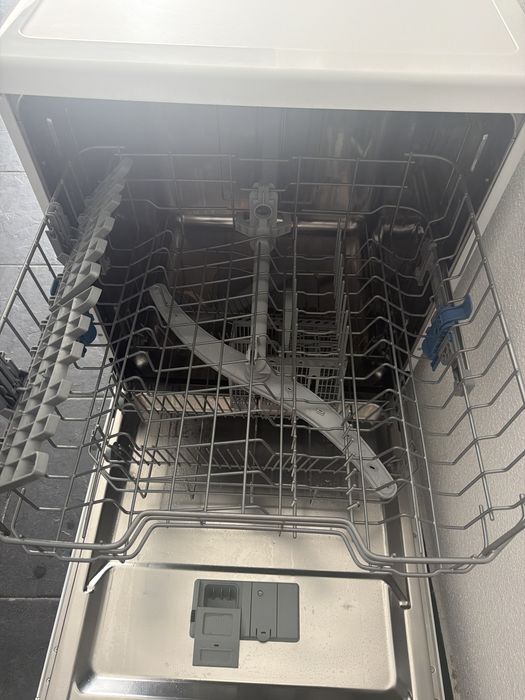 Máquina de lavar loiça Indesit DFE 1B19 13 – 13 talheres