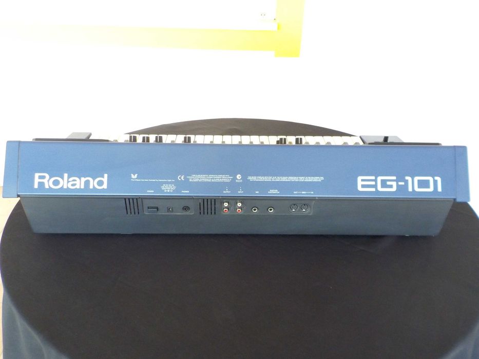 Roland EG 101 Groove keyboard Synth