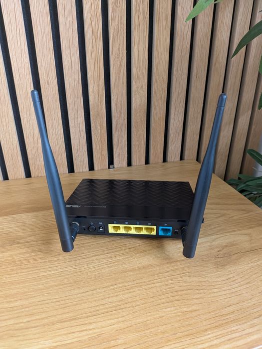 Router Wireless ASUS RT-N12