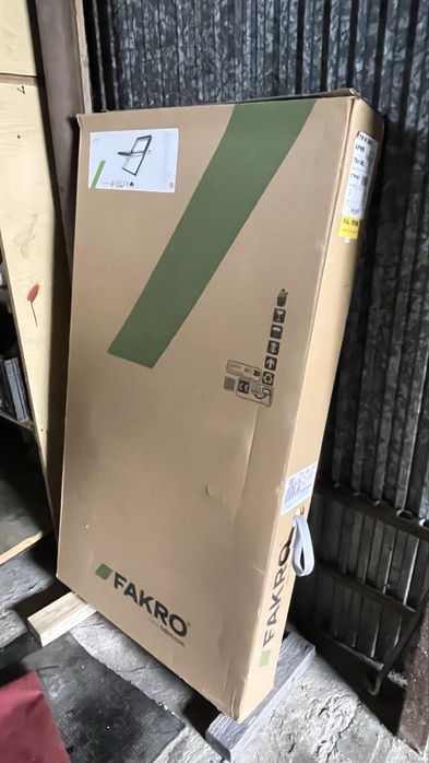 Okno Fakro 78x140 FTP-V U41 APMX , RAL7016 +GRATIS!!