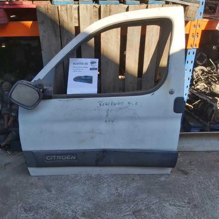 Porta frente esquerda Citroen Berlingo Peugeot Partner Branca