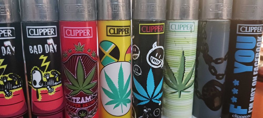 Lote 23 isqueiros Clipper