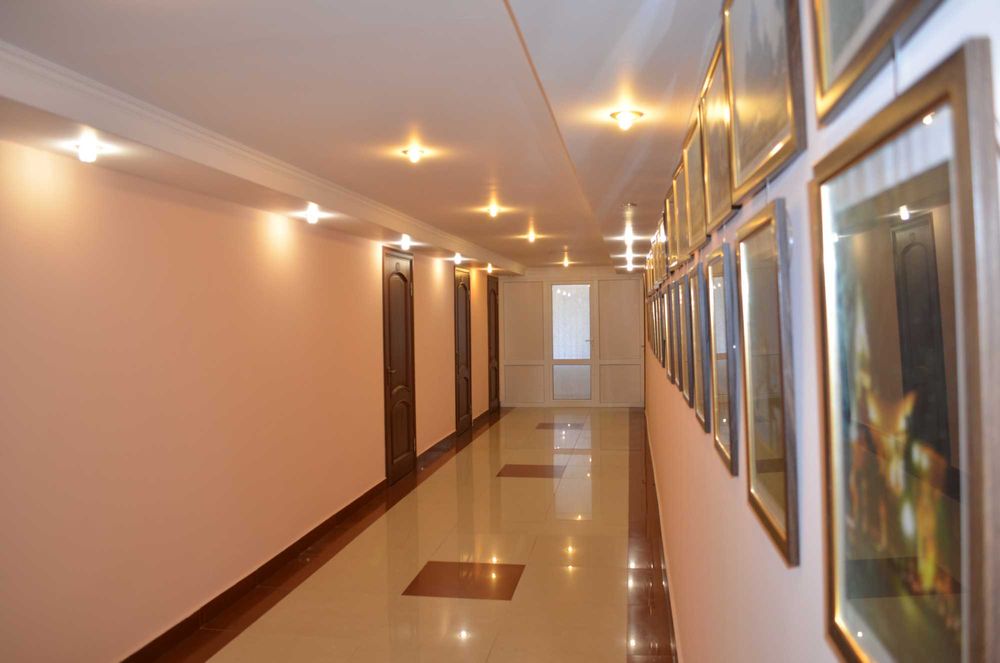 Кімнати подово,потижнево ЦЕНТР 400 грн.Надаємо звітні документи.