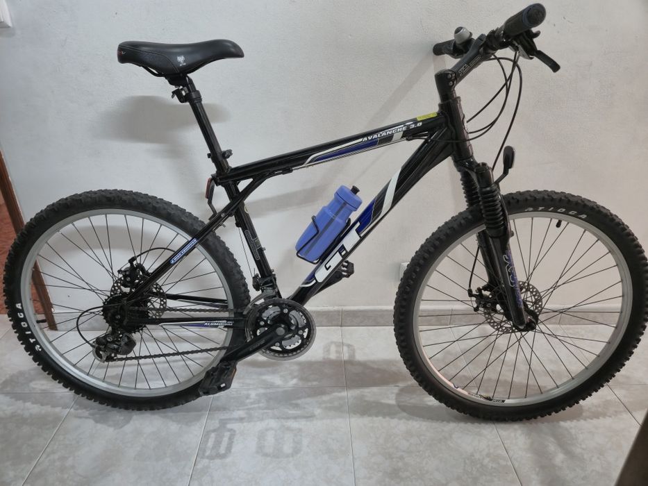 GT Avalanche 3.0 — Tamanho M — Travões de Disco