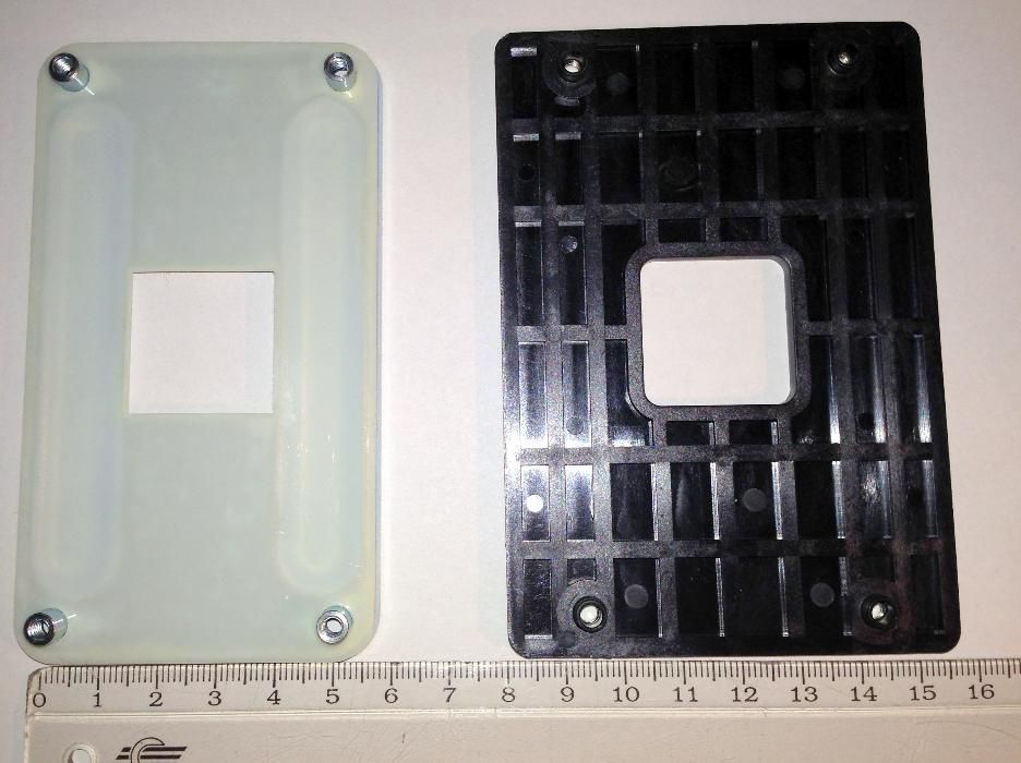 Пластини кріплення процесорного сокета AMD до  материнскої плати