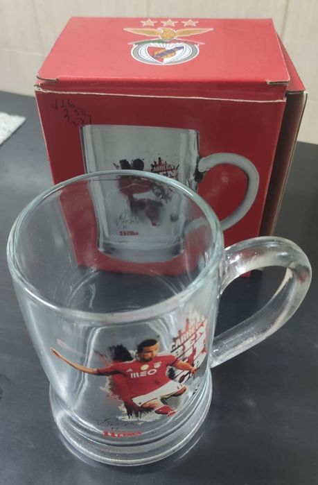 12 Canecas de Coleção do Benfica