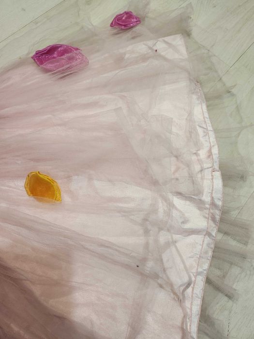 strój wiosna wiosny motyl motylek motyla kwiaty nr 1909