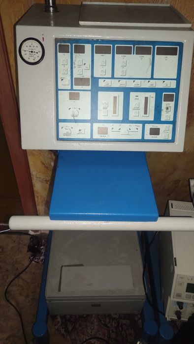 Бриз аппарат искусственной вентиляции легких (ИВЛ).