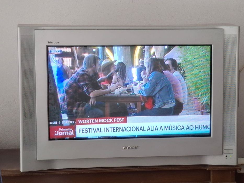 TV Sony em bom estado