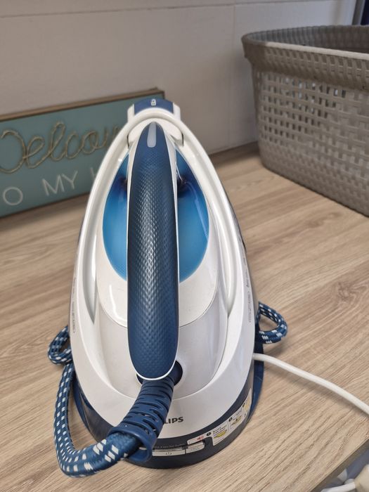 Ferro com caldeira a vapor