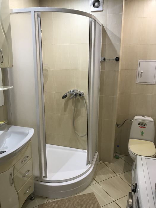 Квартира (подобово)