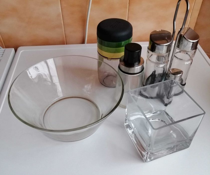 Utensílios, recipentes p/ azeite e Ralador SPIRO JOSEPH - N