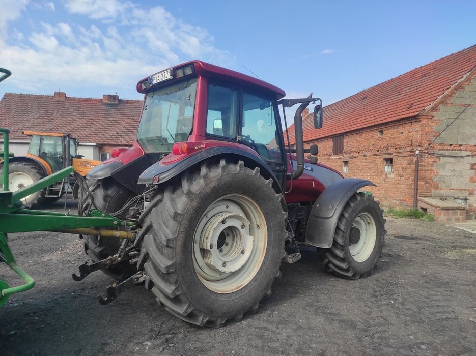 Sprzedam Valtra t 180