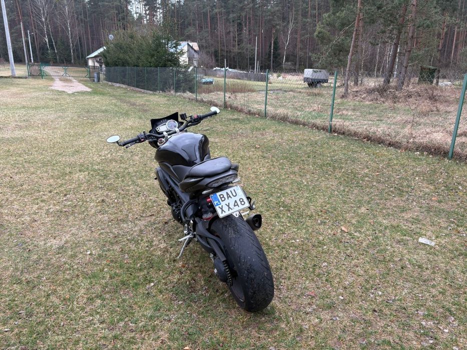 Triumph Speed Triple 1050 cm3