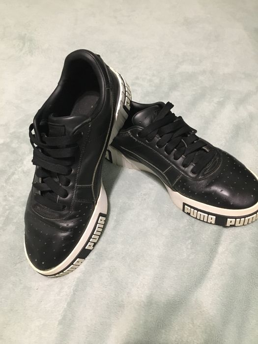 Кросівки Puma.
