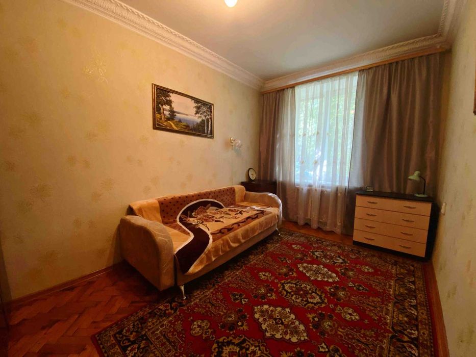 Продаж 2кмн квартири, р-н пл. Маяковського (213-249-945)