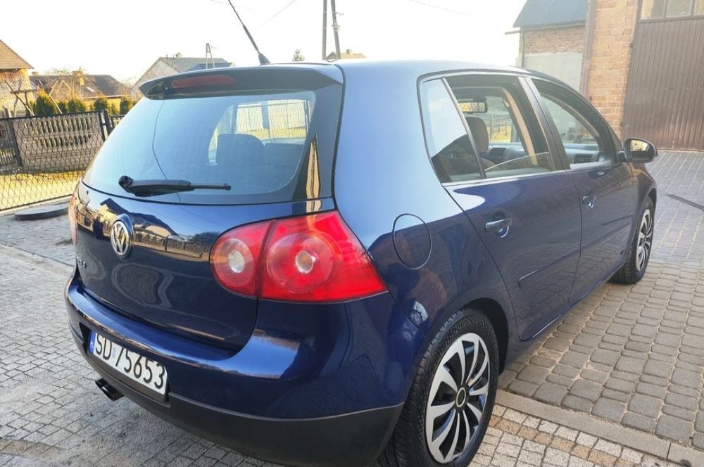 Volkswagen Golf 1.4 бензин 2006 рік