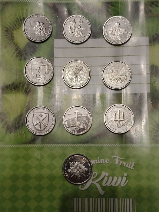 Продам колекційний набір з монет 10грн.