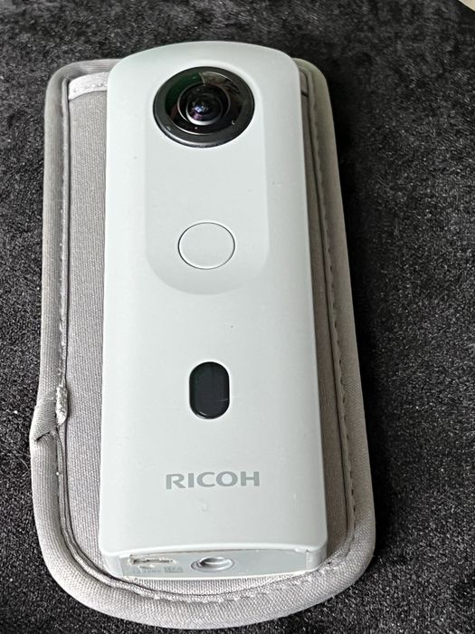Камера 360 Ricoh Theta SC2